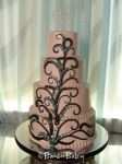 WEDDING CAKE 131